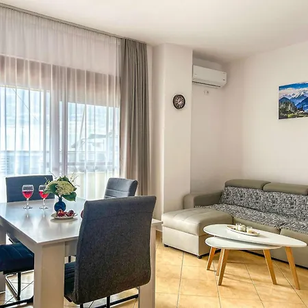 Blue Whisper Haven I77 شقة *